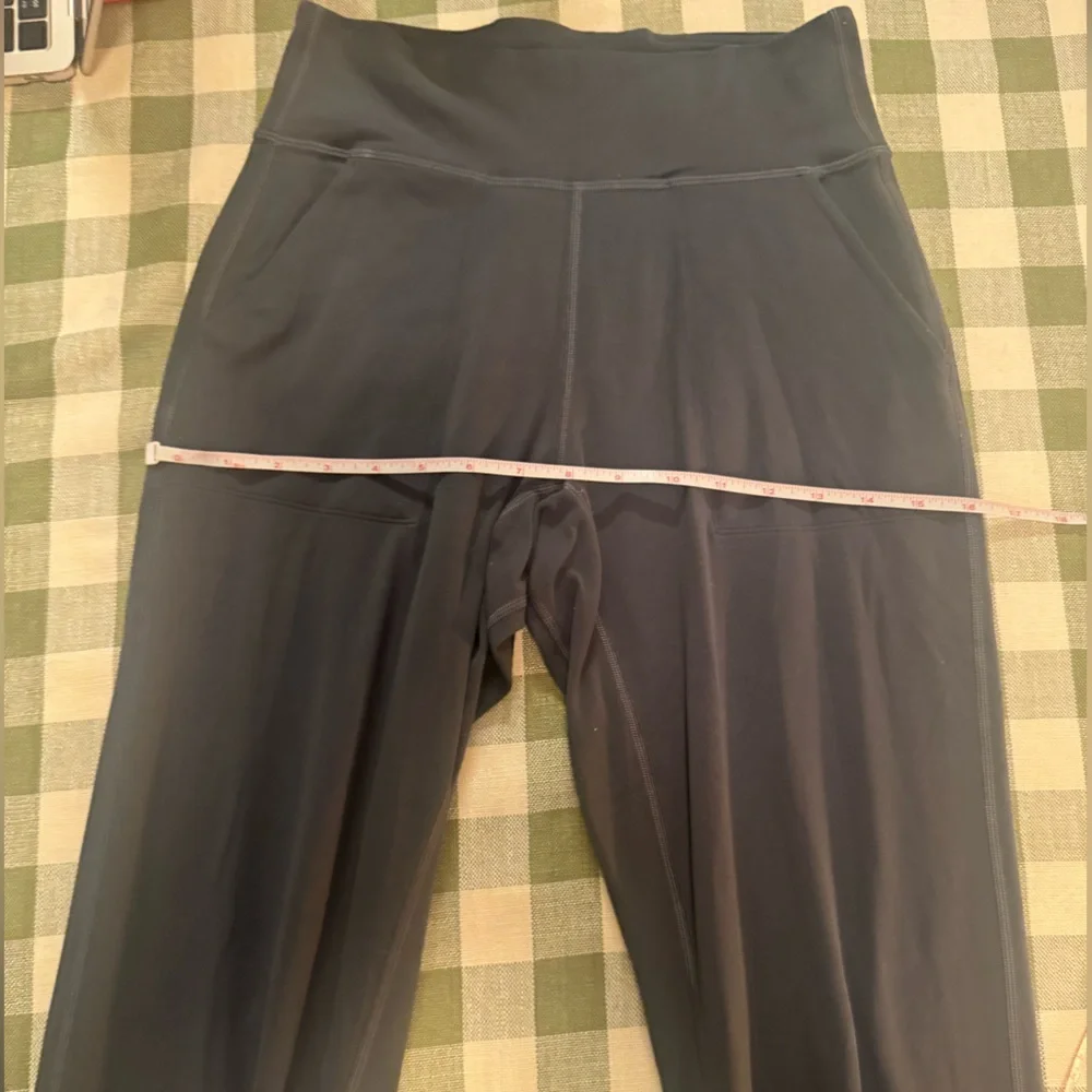 lululemon athletica Onyx Grey Align High-Rise Jogger